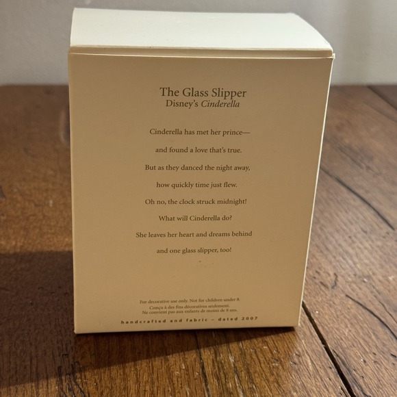 Hallmark Christmas Ornament 2007 THE GLASS SLIPPER Disney Cinderella H72 - Picture 2 of 7